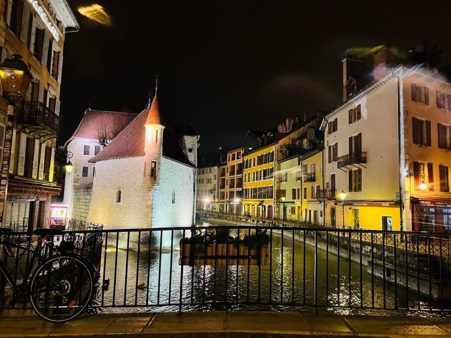 Appartement Moderne Vieille Ville Parking Gratuit Annecy Bagian luar foto